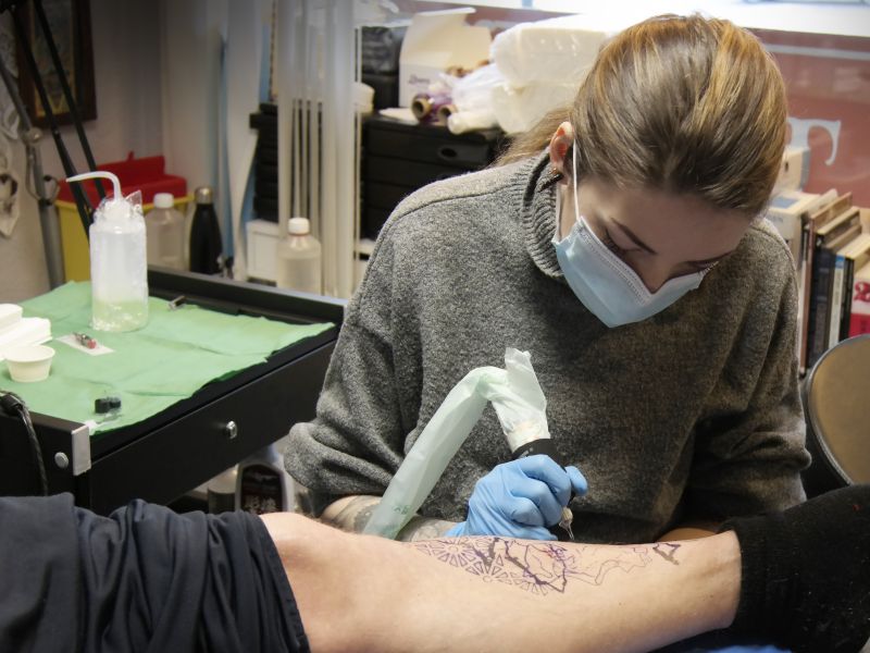 Tatovør på Memento Tattoo