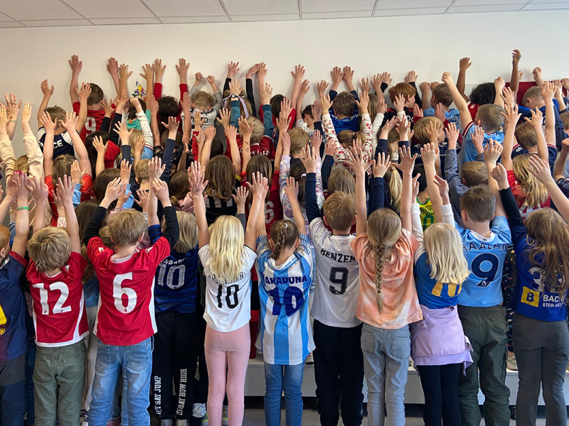 Bekkestua Barneskole Fotballtrøyefredag